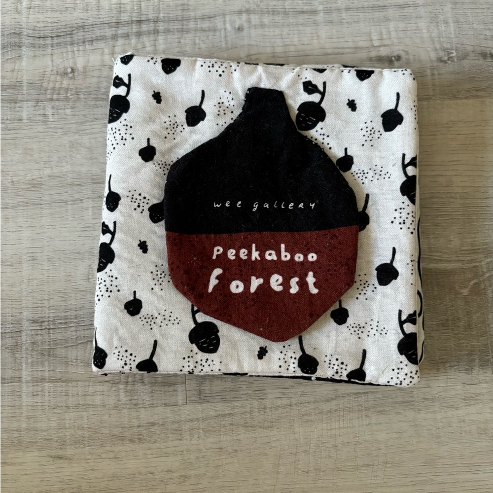 Wee Gallery Crinkle Paper Book